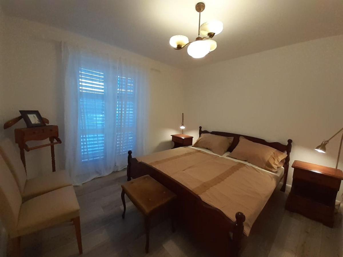 Apartments Dile Sukosan Bagian luar foto